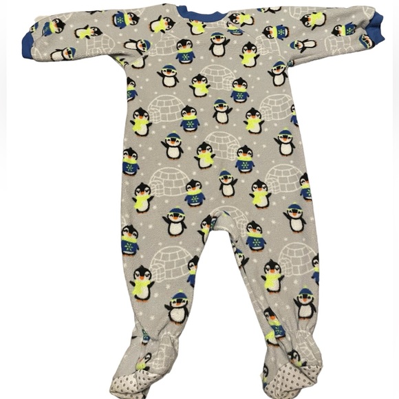The Children’s Place Fleece Penguin Pajama 🐧 - Picture 2 of 5